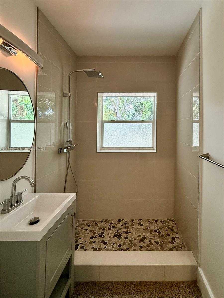 Small Image of 1005 NORTH EAST 16TH PL, Fort Lauderdale Number 10