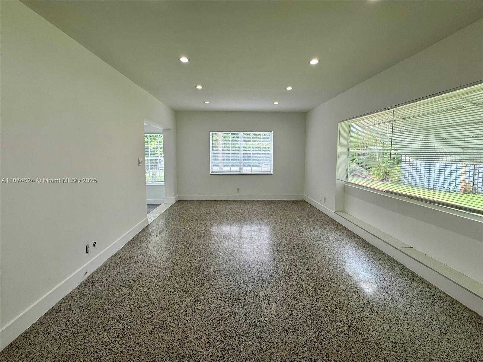 Small Image of 1005 NORTH EAST 16TH PL, Fort Lauderdale Number 4