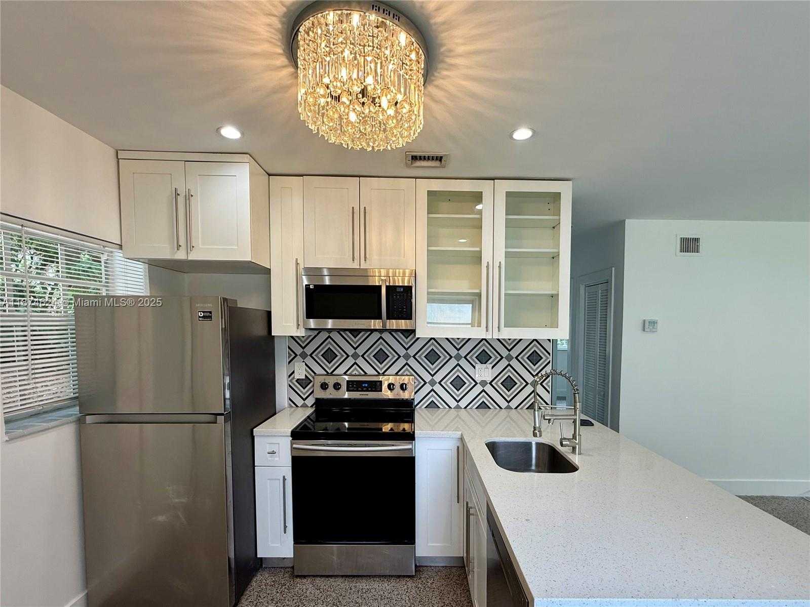 Small Image of 1005 NORTH EAST 16TH PL, Fort Lauderdale Number 6