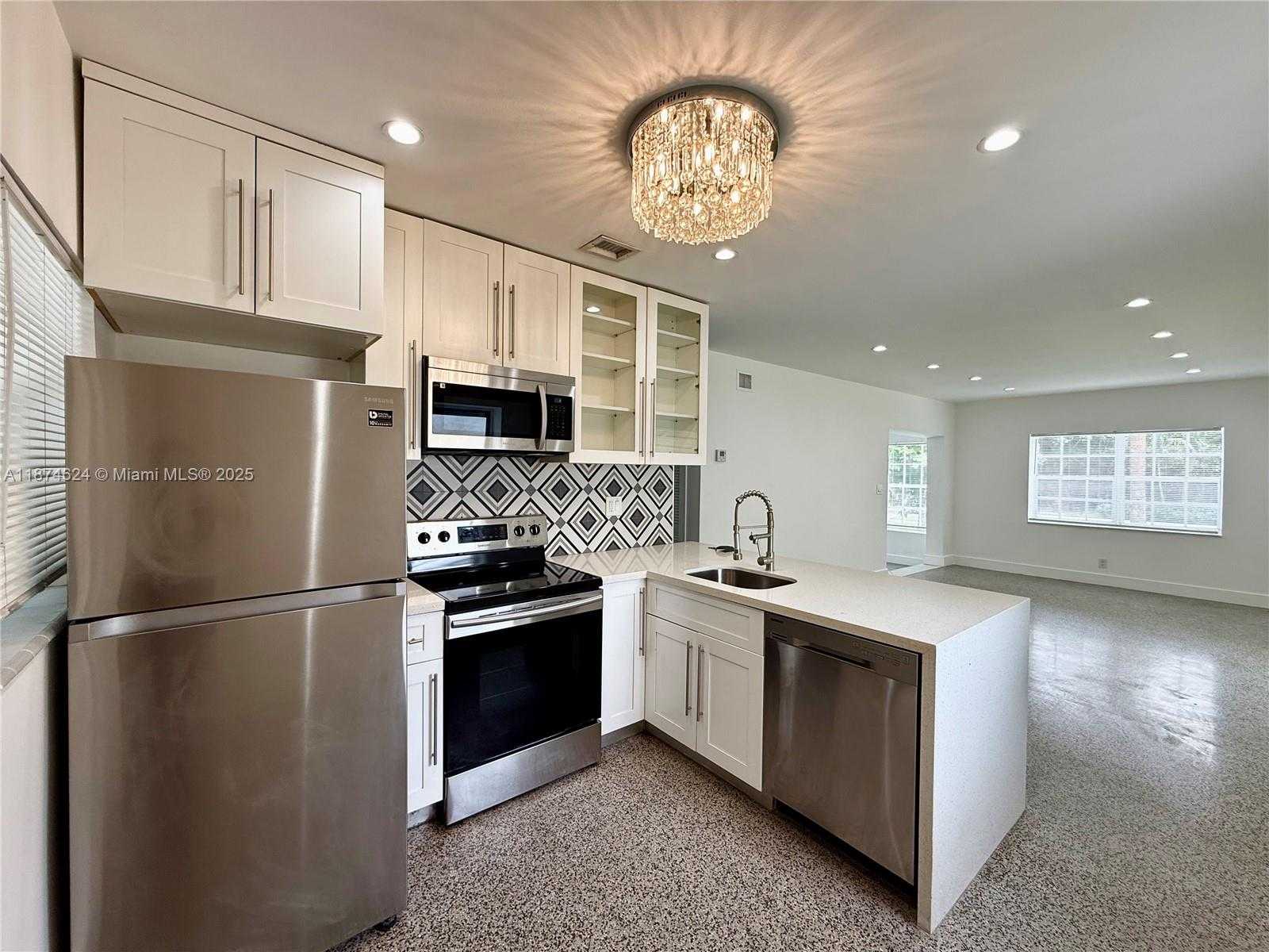 Small Image of 1005 NORTH EAST 16TH PL, Fort Lauderdale Number 8