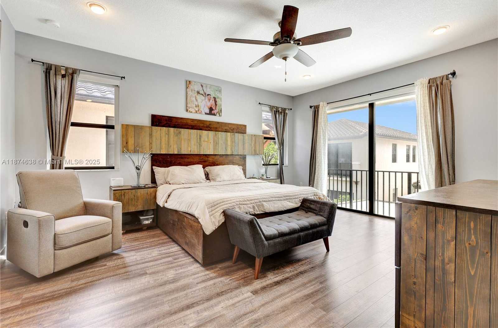 Small Image of 3298 WEST 96TH PL, Hialeah Number 23