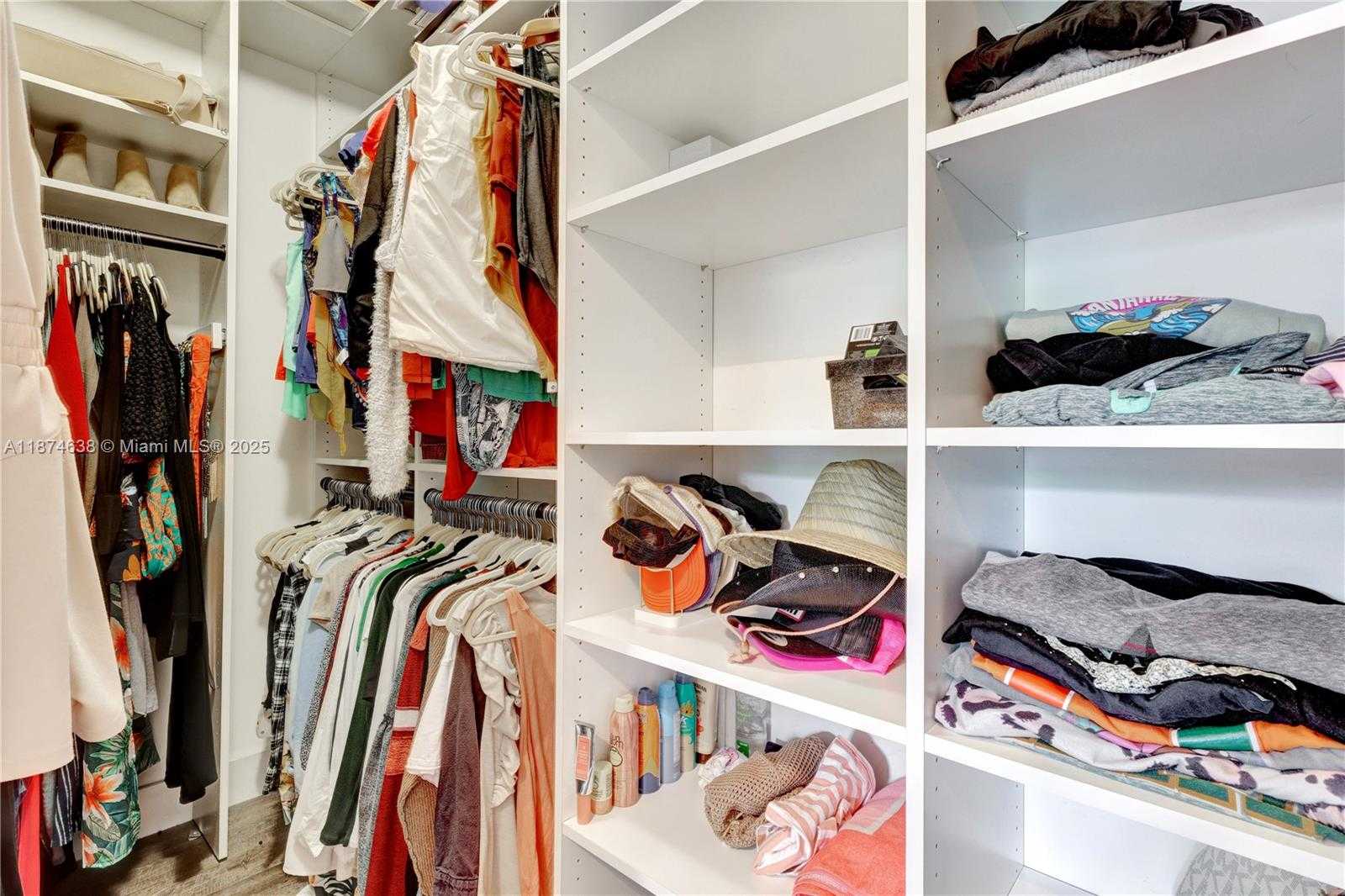 Small Image of 3298 WEST 96TH PL, Hialeah Number 28