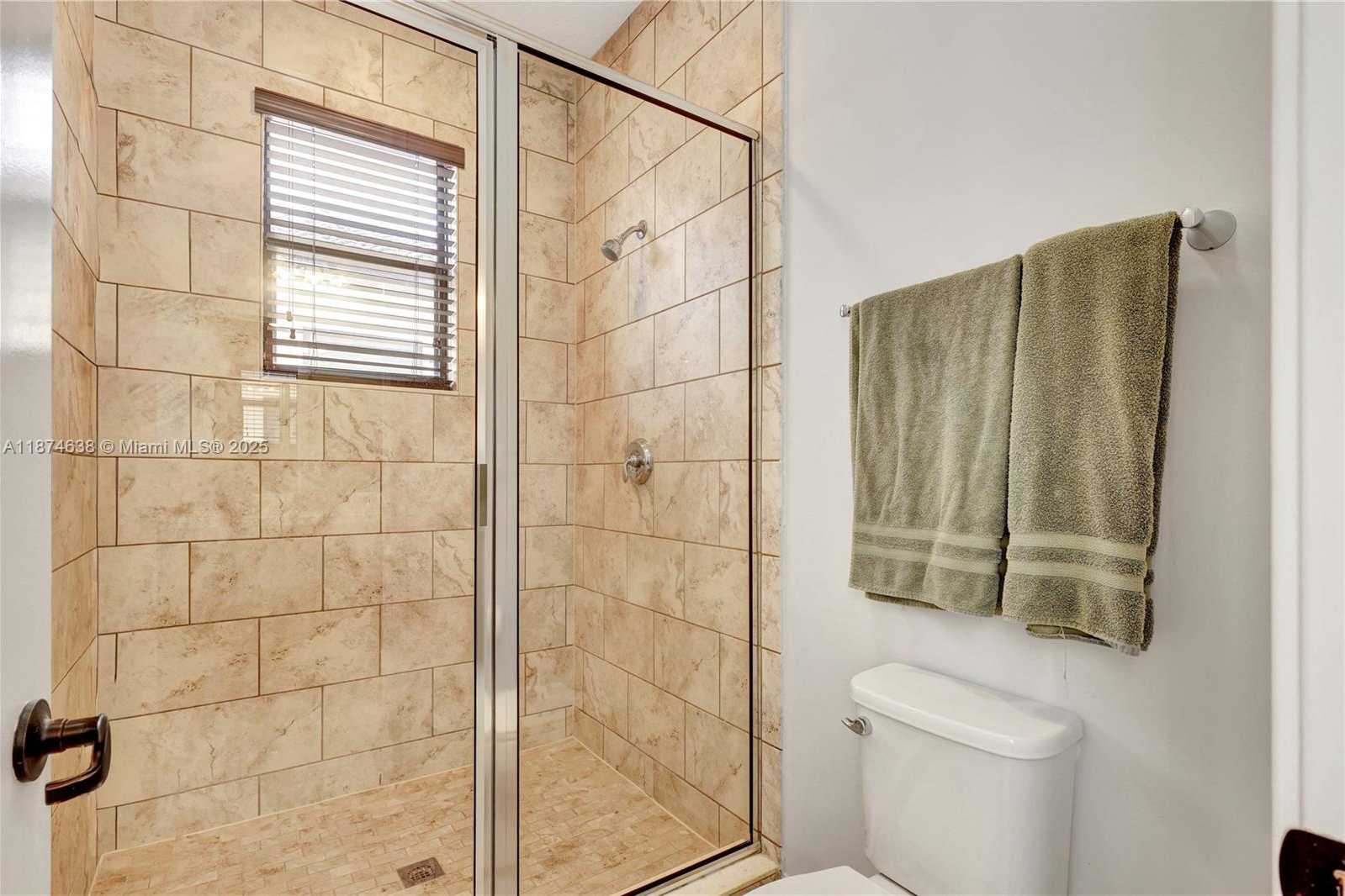Small Image of 3298 WEST 96TH PL, Hialeah Number 35