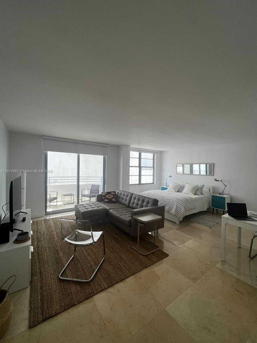 Small Image of 5555 COLLINS AVE #5P, Miami Beach Number 16