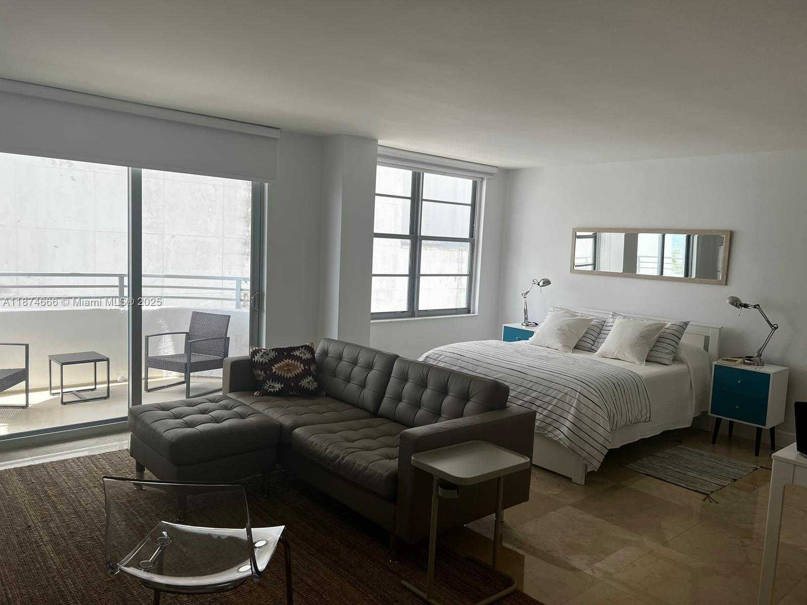 Small Image of 5555 COLLINS AVE #5P, Miami Beach Number 18