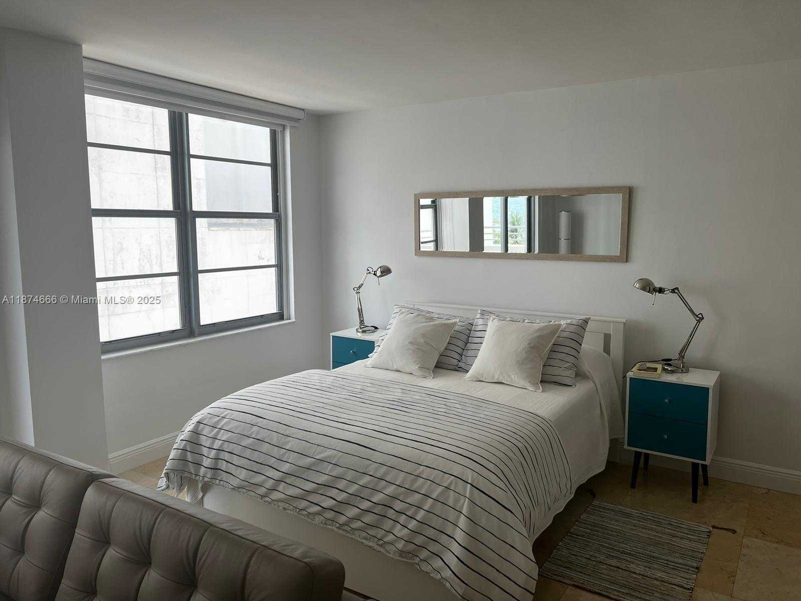Small Image of 5555 COLLINS AVE #5P, Miami Beach Number 4