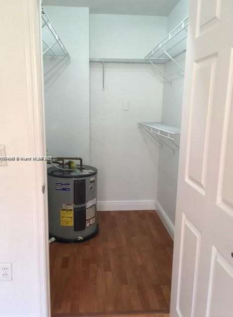 Small Image of 8205 LAKE DR #204, Doral Number 8