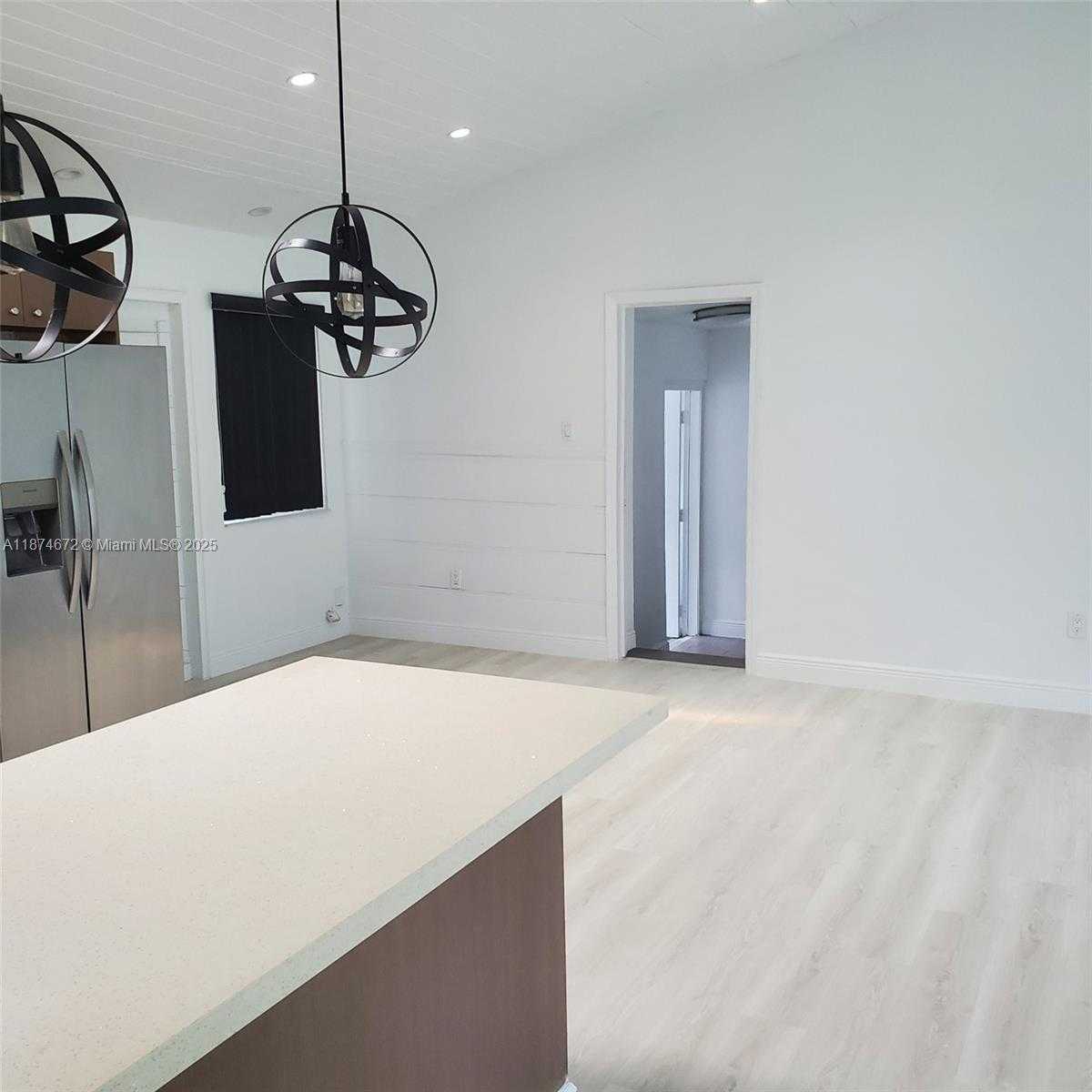 Small Image of 326 NORTH EAST 118TH ST #1, Miami Number 12