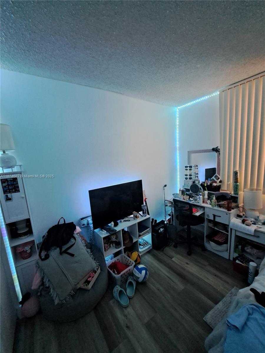 Small Image of 5091 NORTH WEST 7TH ST #415, Miami Number 12