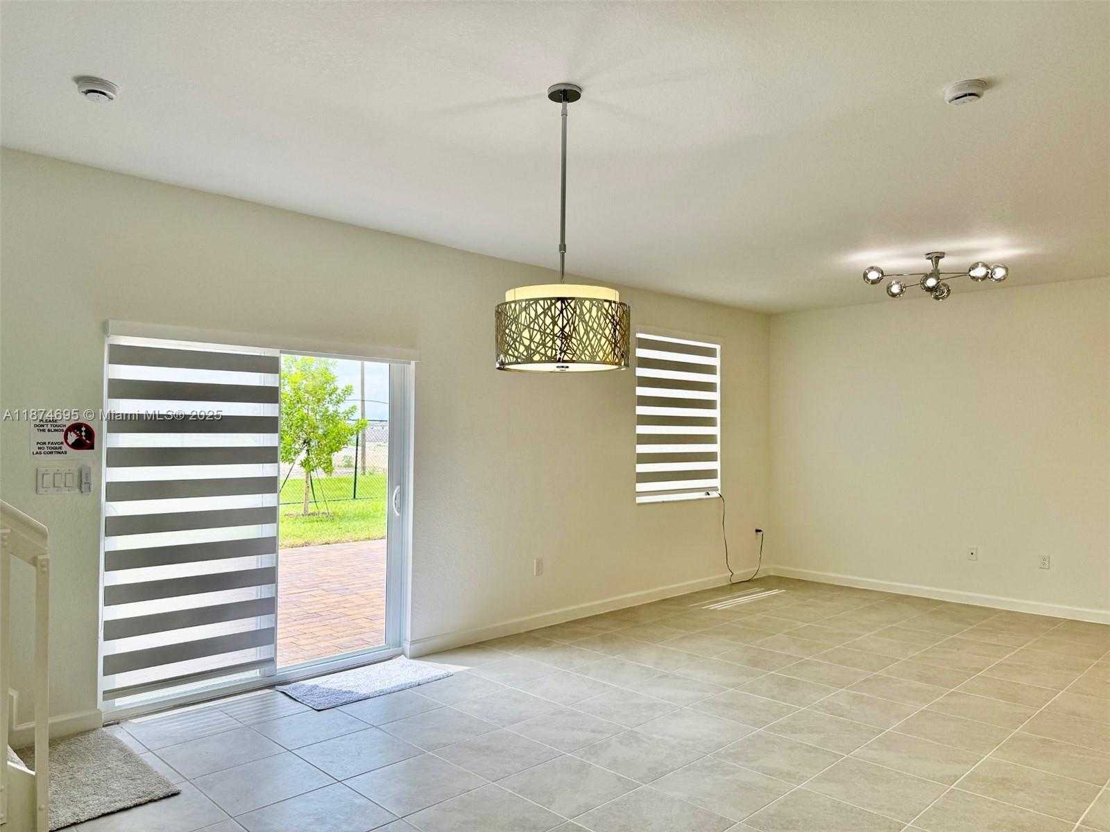 Small Image of 2600 SOUTH EAST 25TH CT, Homestead Number 3