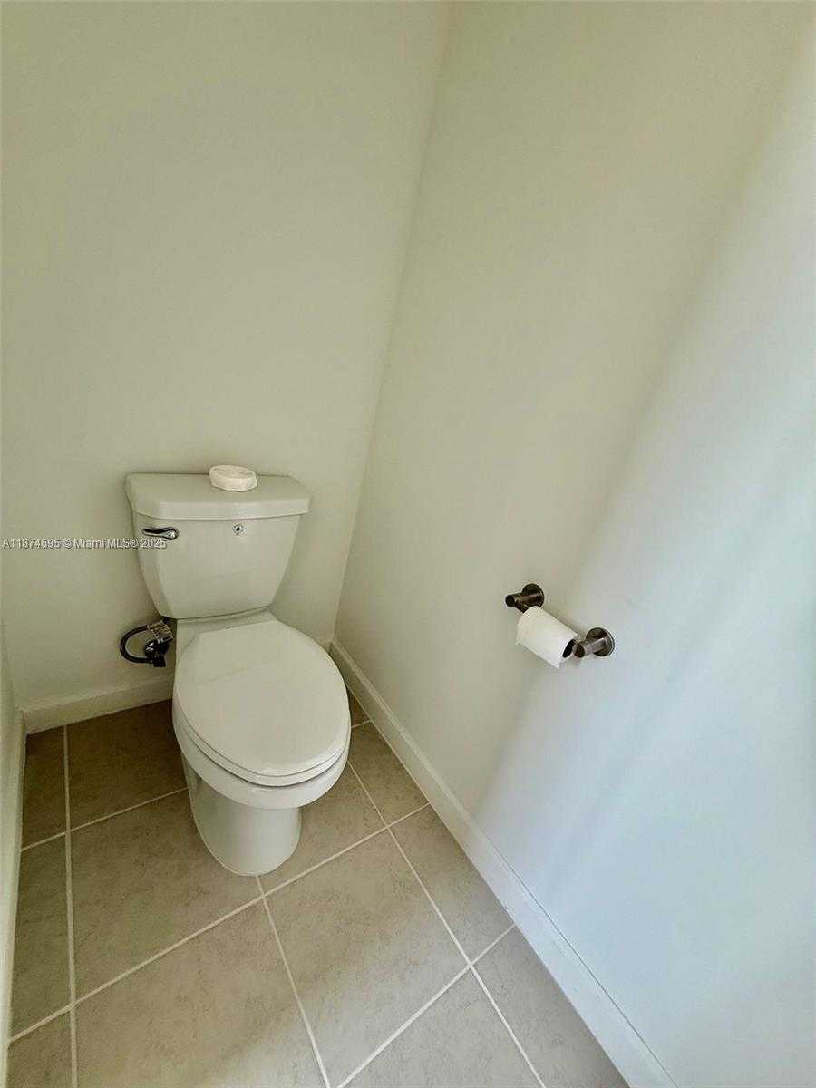 Small Image of 2600 SOUTH EAST 25TH CT, Homestead Number 36