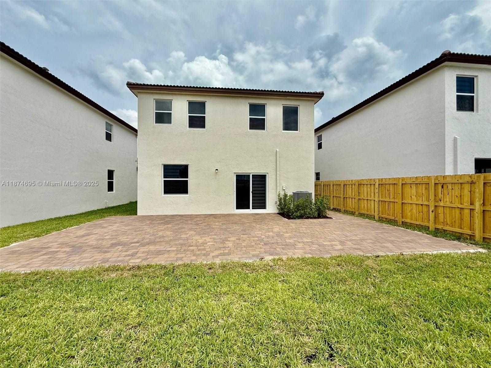 Small Image of 2600 SOUTH EAST 25TH CT, Homestead Number 9