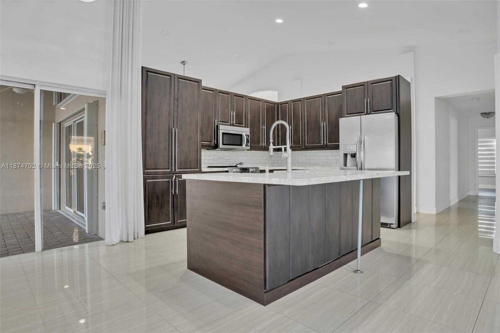 Small Image of 1553 SOUTH WEST 189TH AVE, Pembroke Pines Number 13