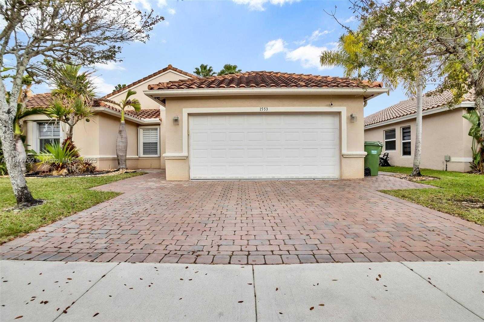 Small Image of 1553 SOUTH WEST 189TH AVE, Pembroke Pines Number 2