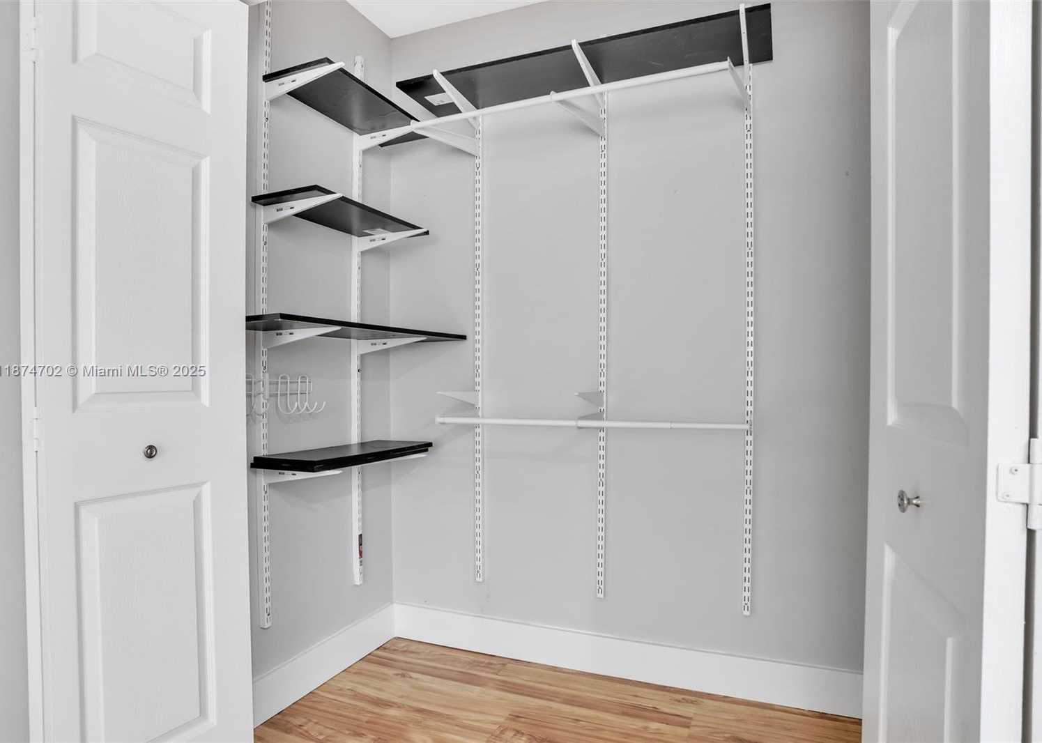 Small Image of 1553 SOUTH WEST 189TH AVE, Pembroke Pines Number 24