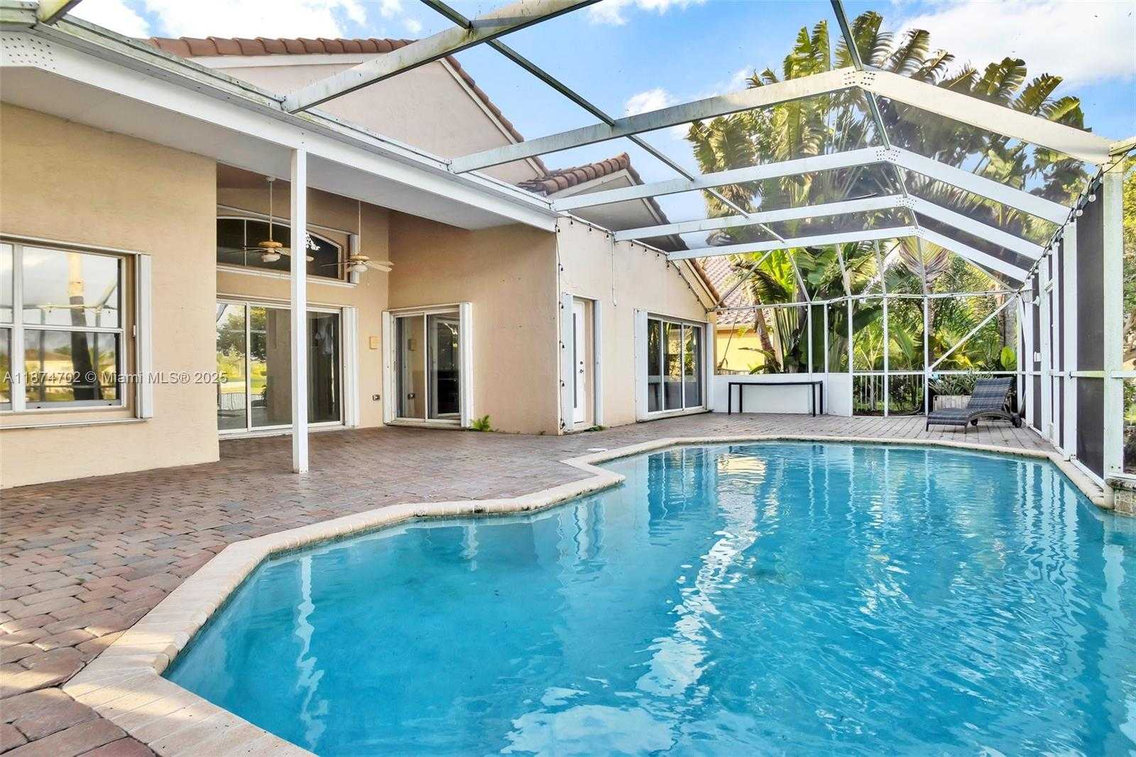 Small Image of 1553 SOUTH WEST 189TH AVE, Pembroke Pines Number 27