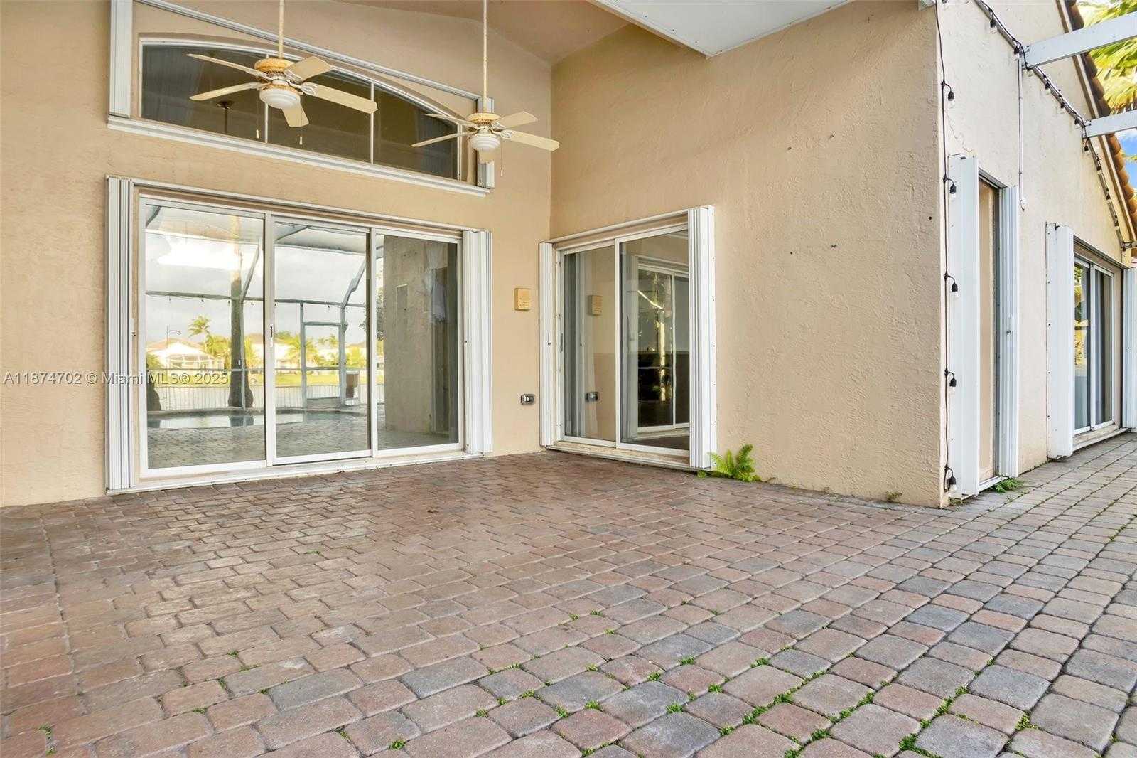 Small Image of 1553 SOUTH WEST 189TH AVE, Pembroke Pines Number 28