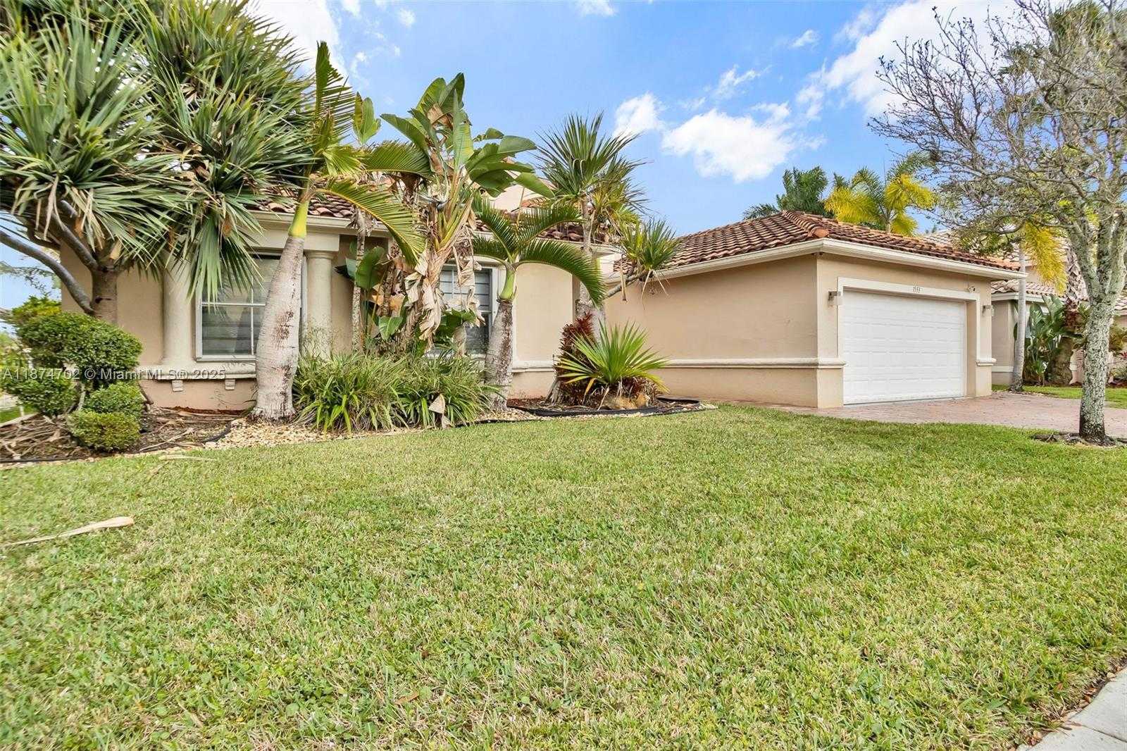 Small Image of 1553 SOUTH WEST 189TH AVE, Pembroke Pines Number 3