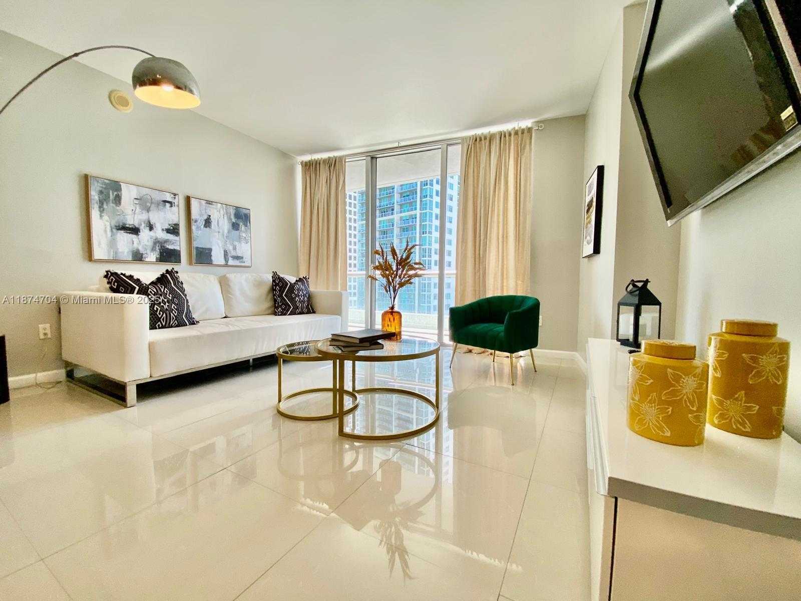 Small Image of 485 BRICKELL AVE #1607, Miami Number 15