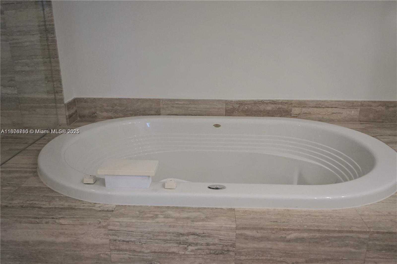 Small Image of 15811 COLLINS AVE #2407, Sunny Isles Beach Number 28