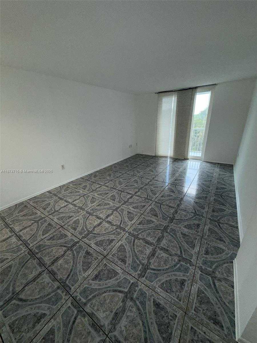 Small Image of 16950 WEST DIXIE HWY A-524 HWY #524, North Miami Beach Number 16