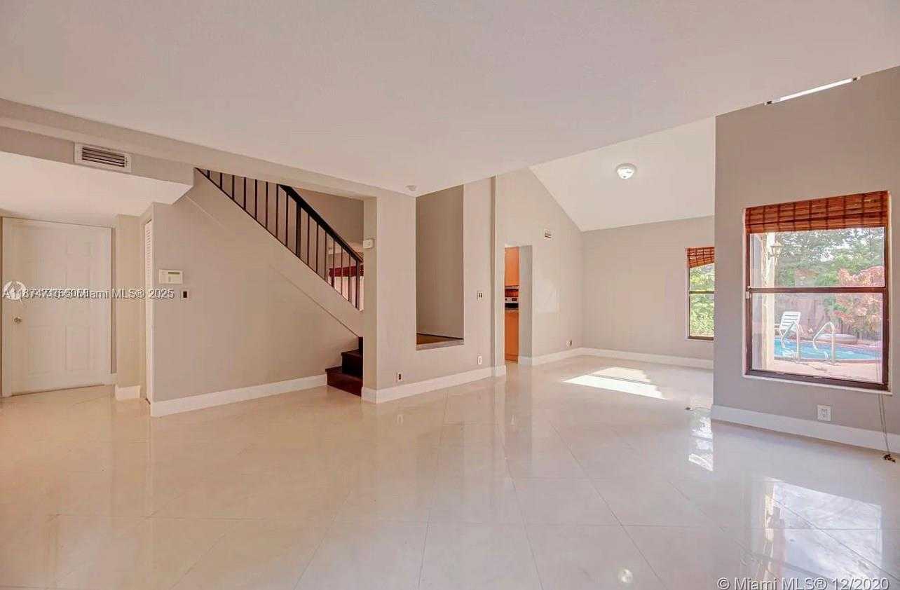 Small Image of 9953 SOUTH WEST 147TH CT, Miami Number 10