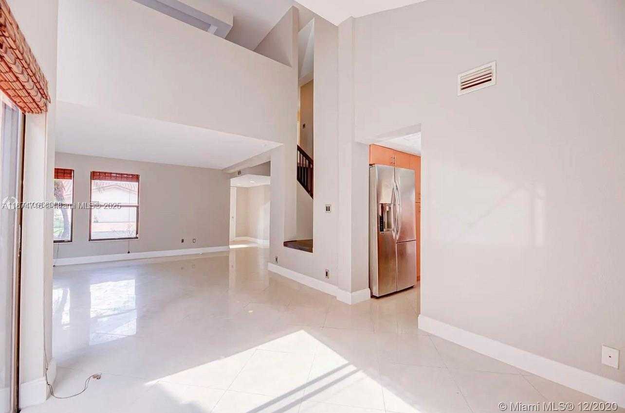 Small Image of 9953 SOUTH WEST 147TH CT, Miami Number 16