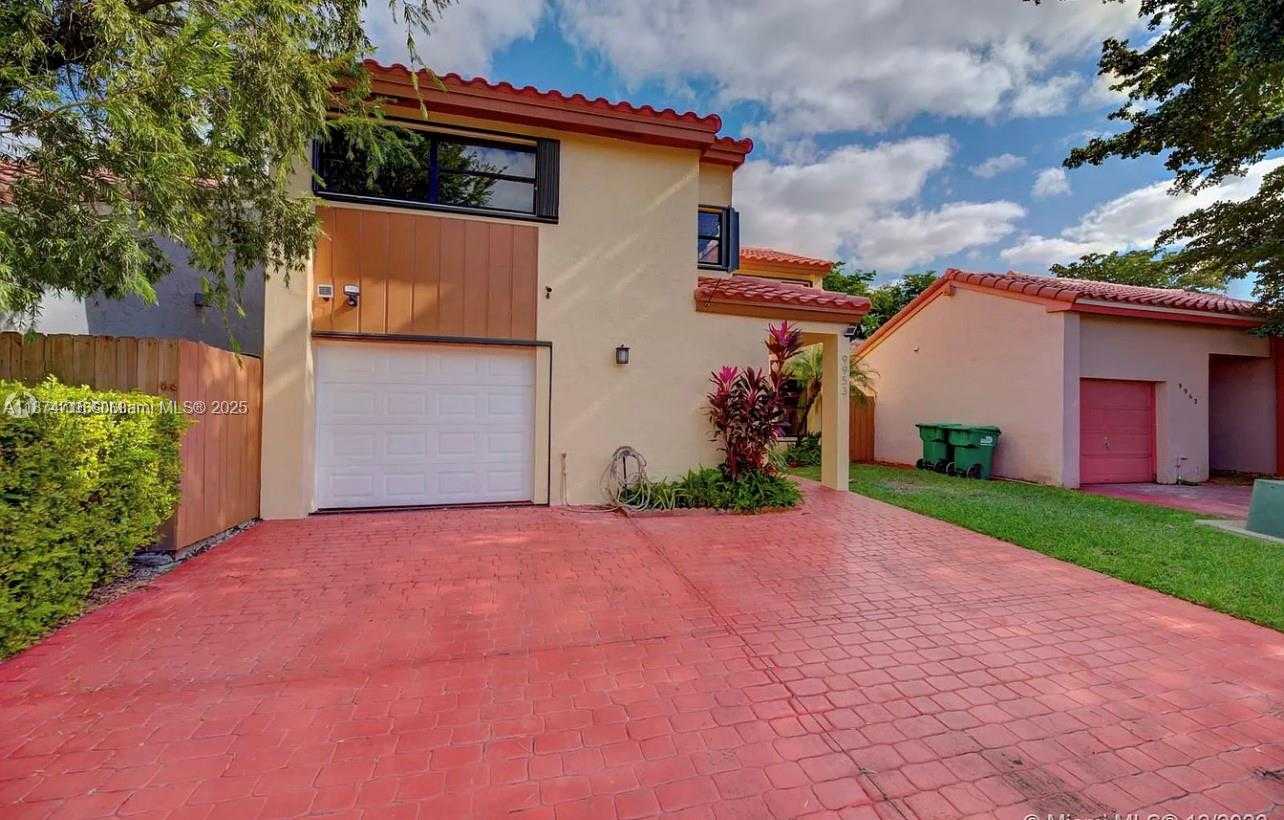 Small Image of 9953 SOUTH WEST 147TH CT, Miami Number 3