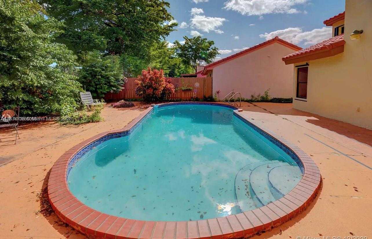 Small Image of 9953 SOUTH WEST 147TH CT, Miami Number 6
