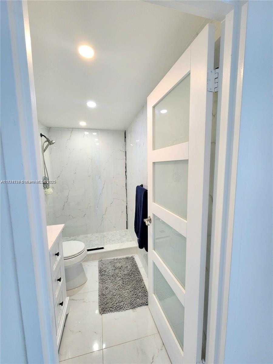 Small Image of 3725 SOUTH OCEAN DR #1410, Hollywood Number 10