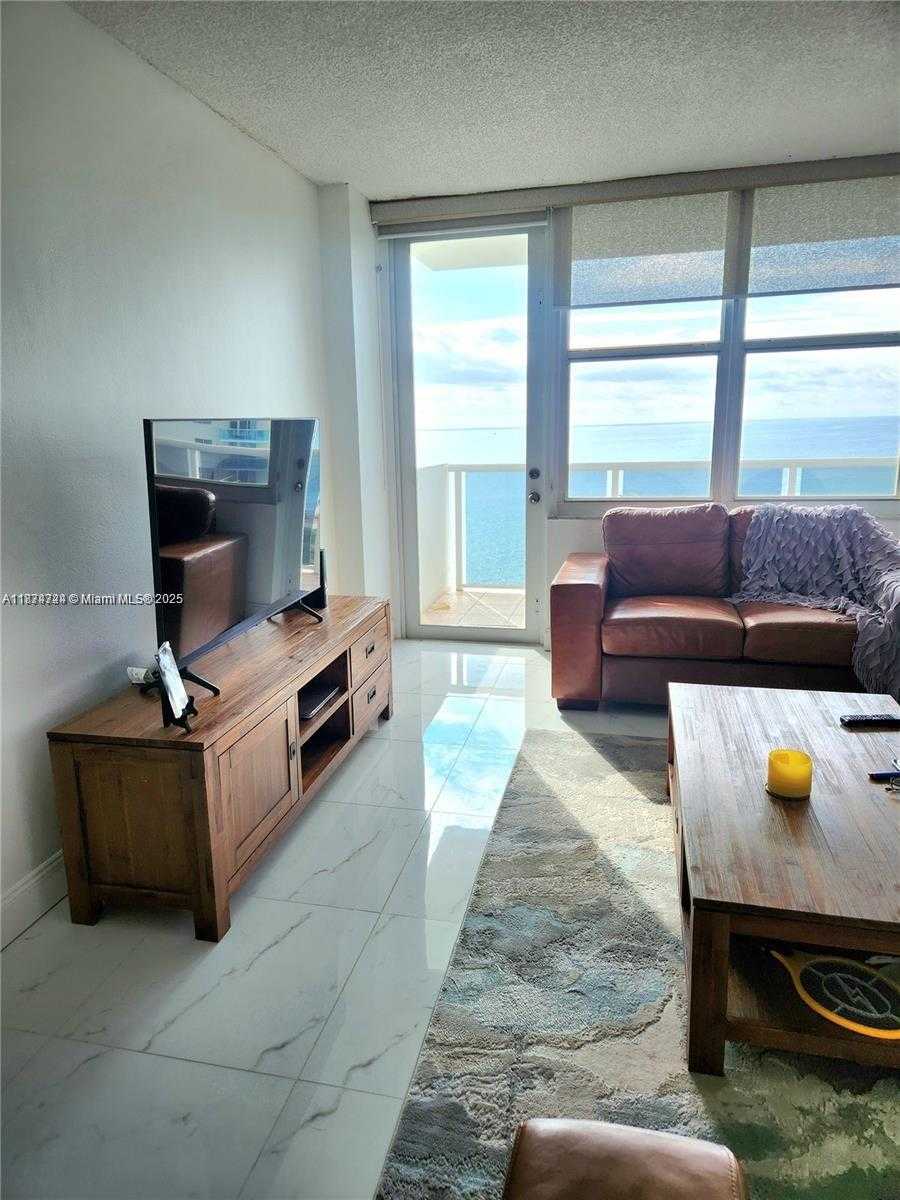Small Image of 3725 SOUTH OCEAN DR #1410, Hollywood Number 4