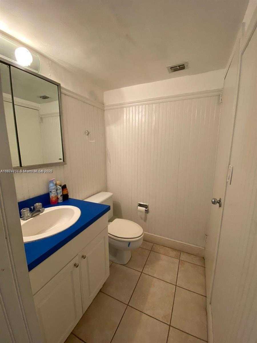 Small Image of 2030 SOUTH OCEAN DR #617, Hallandale Beach Number 14