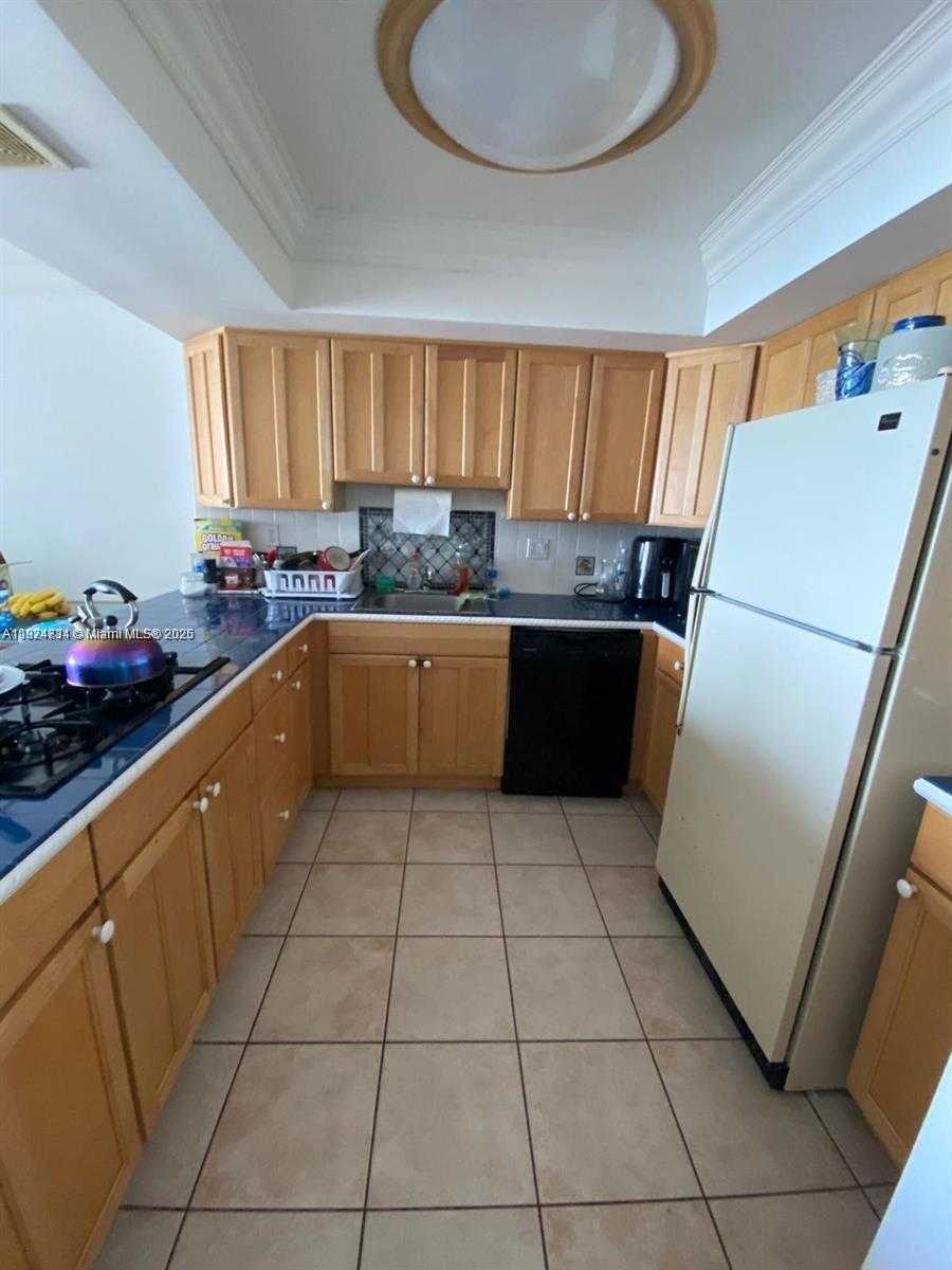 Small Image of 2030 SOUTH OCEAN DR #617, Hallandale Beach Number 3