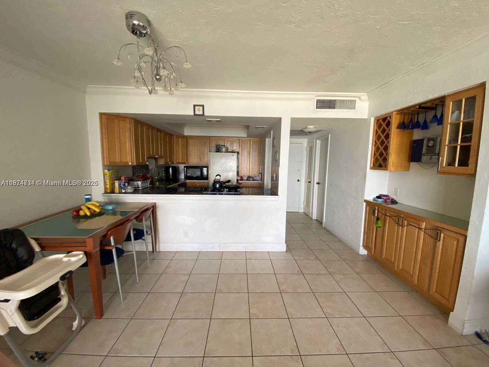 Small Image of 2030 SOUTH OCEAN DR #617, Hallandale Beach Number 4