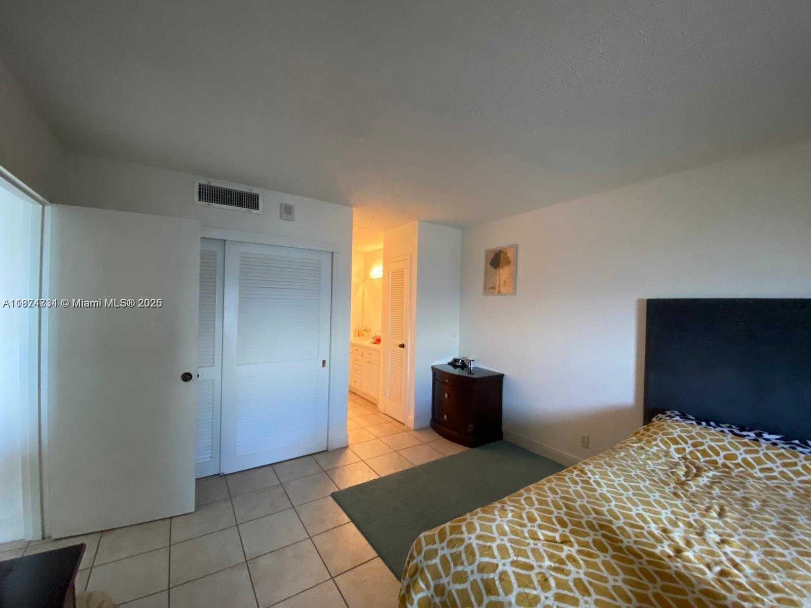 Small Image of 2030 SOUTH OCEAN DR #617, Hallandale Beach Number 9