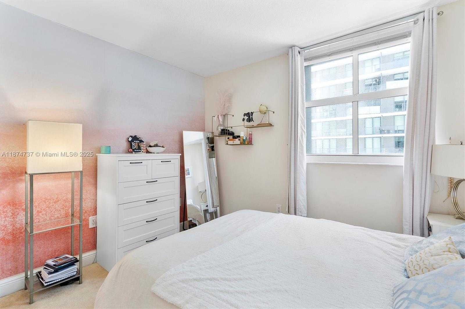 Small Image of 1250 SOUTH MIAMI AVE #3201, Miami Number 15