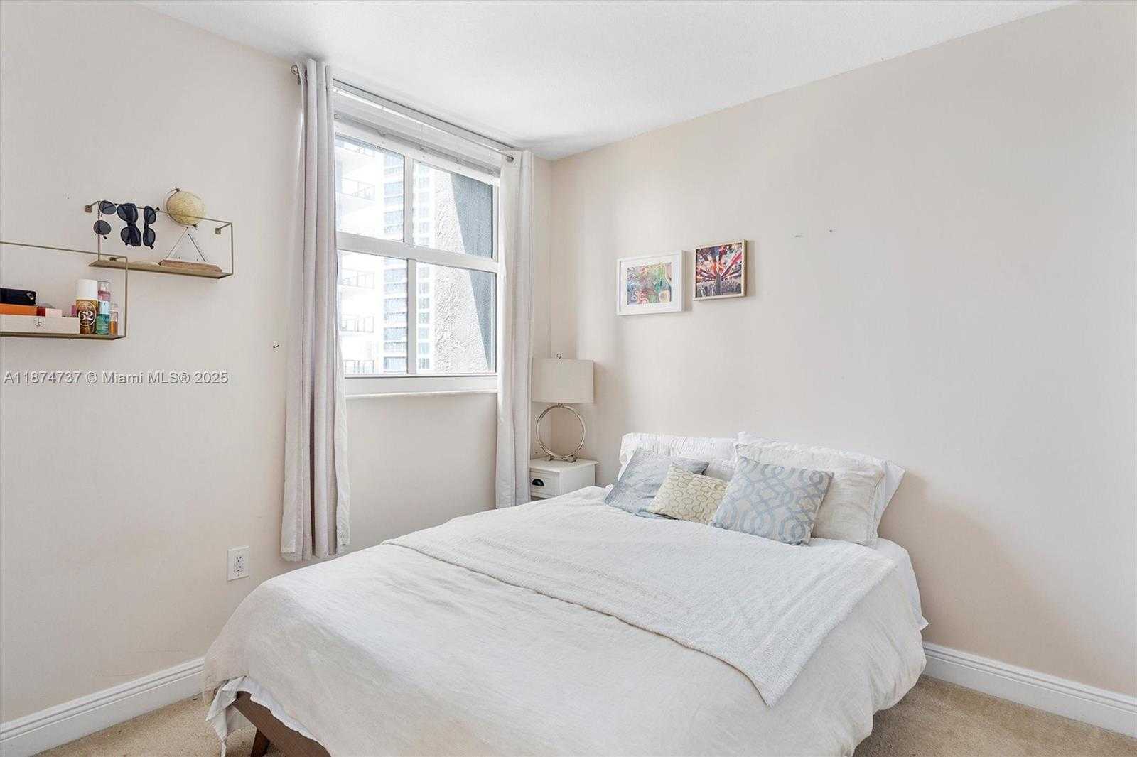 Small Image of 1250 SOUTH MIAMI AVE #3201, Miami Number 16