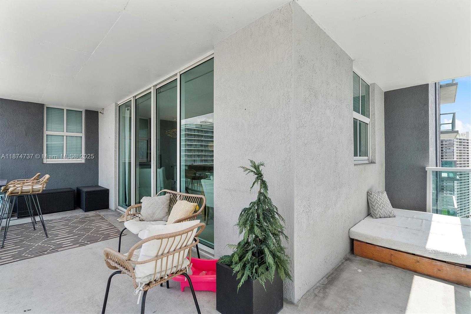 Small Image of 1250 SOUTH MIAMI AVE #3201, Miami Number 21