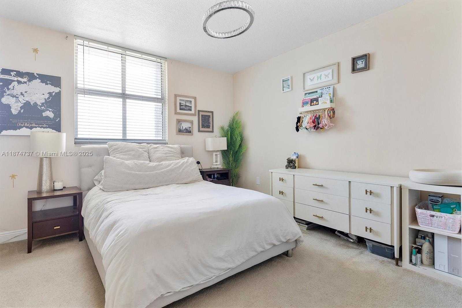Small Image of 1250 SOUTH MIAMI AVE #3201, Miami Number 22