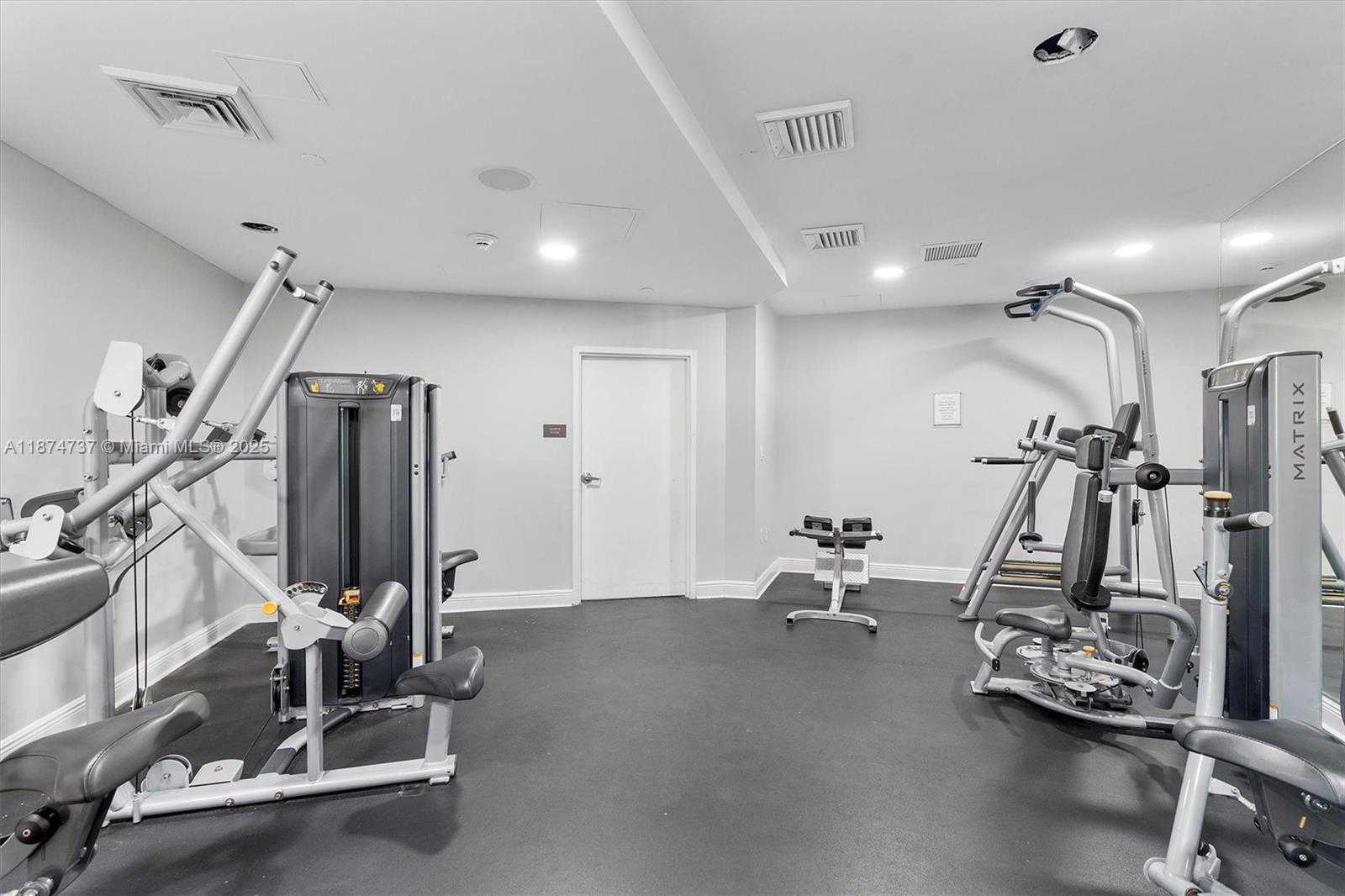 Small Image of 1250 SOUTH MIAMI AVE #3201, Miami Number 34