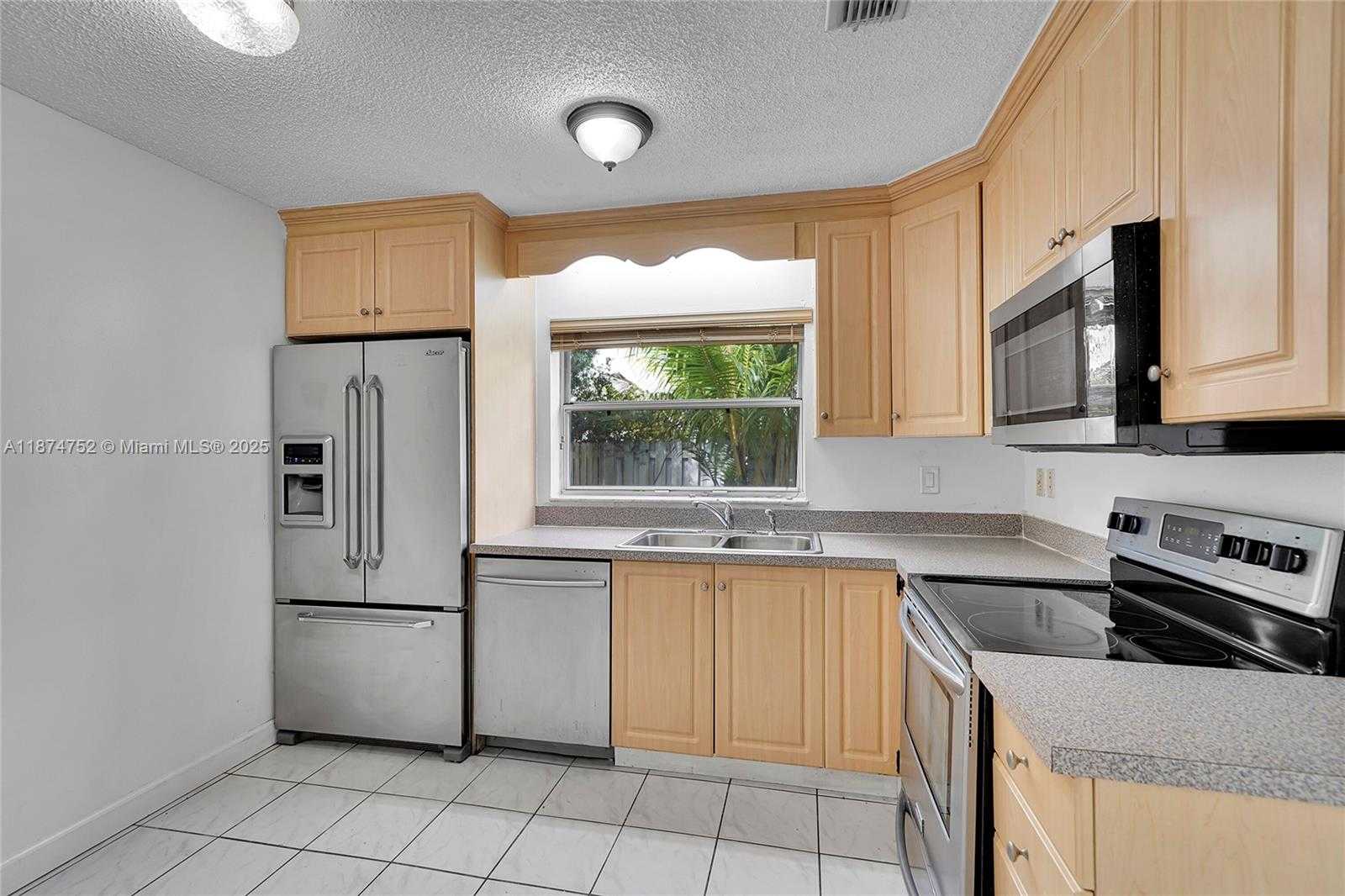 Small Image of 815 NORTH WEST 98TH AVE, Plantation Number 10