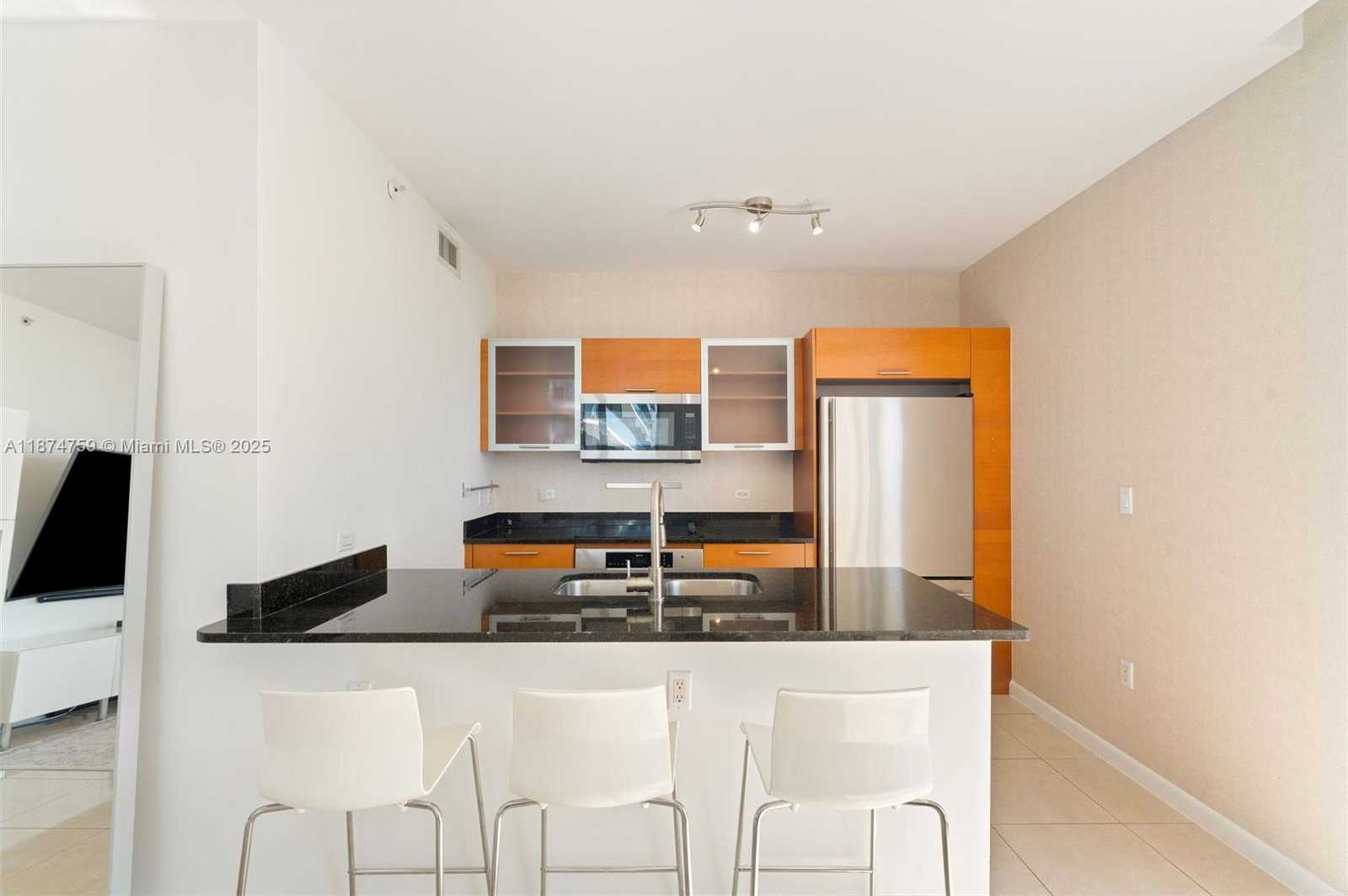 Small Image of 3470 EAST COAST AVE #H1711, Miami Number 7