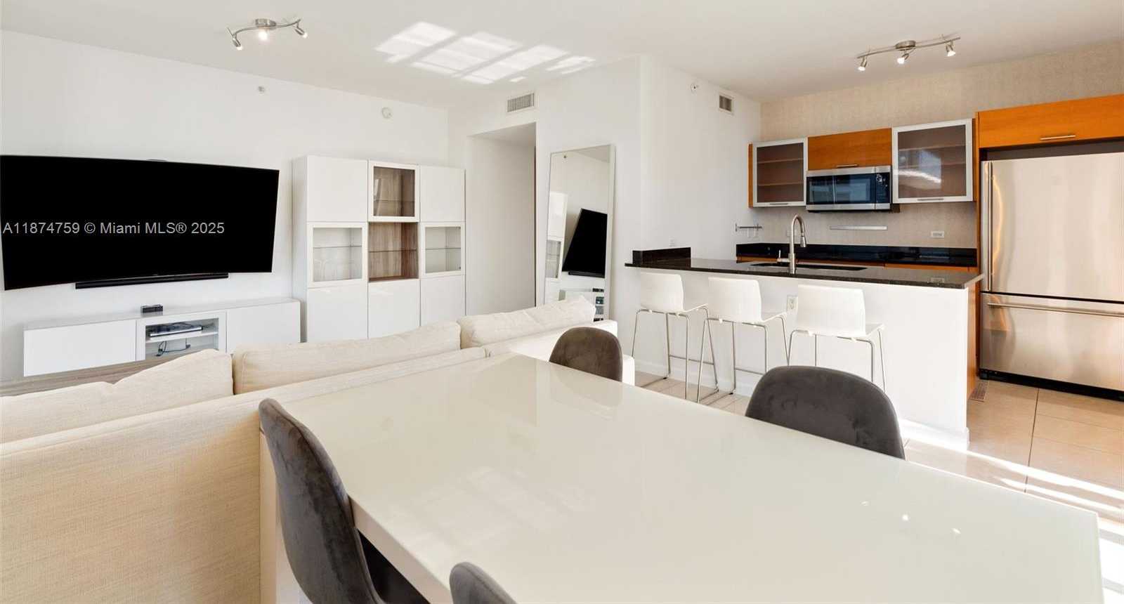 Small Image of 3470 EAST COAST AVE #H1711, Miami Number 8
