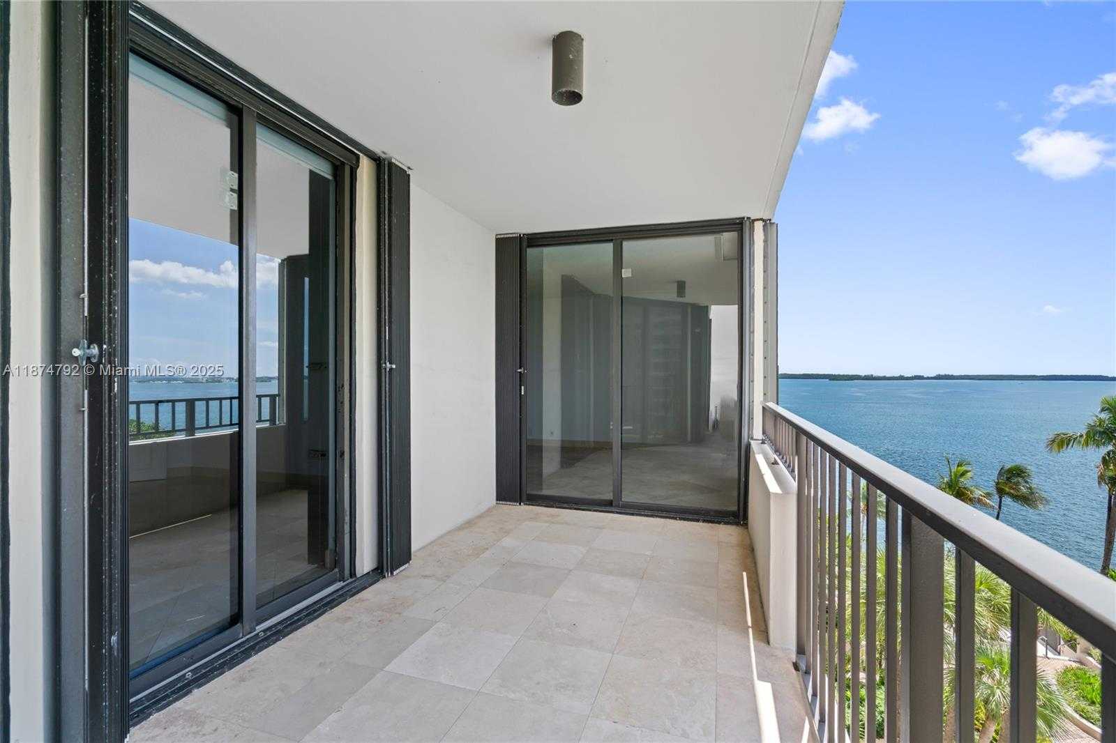 Small Image of 520 BRICKELL KEY DR #A705, Miami Number 3