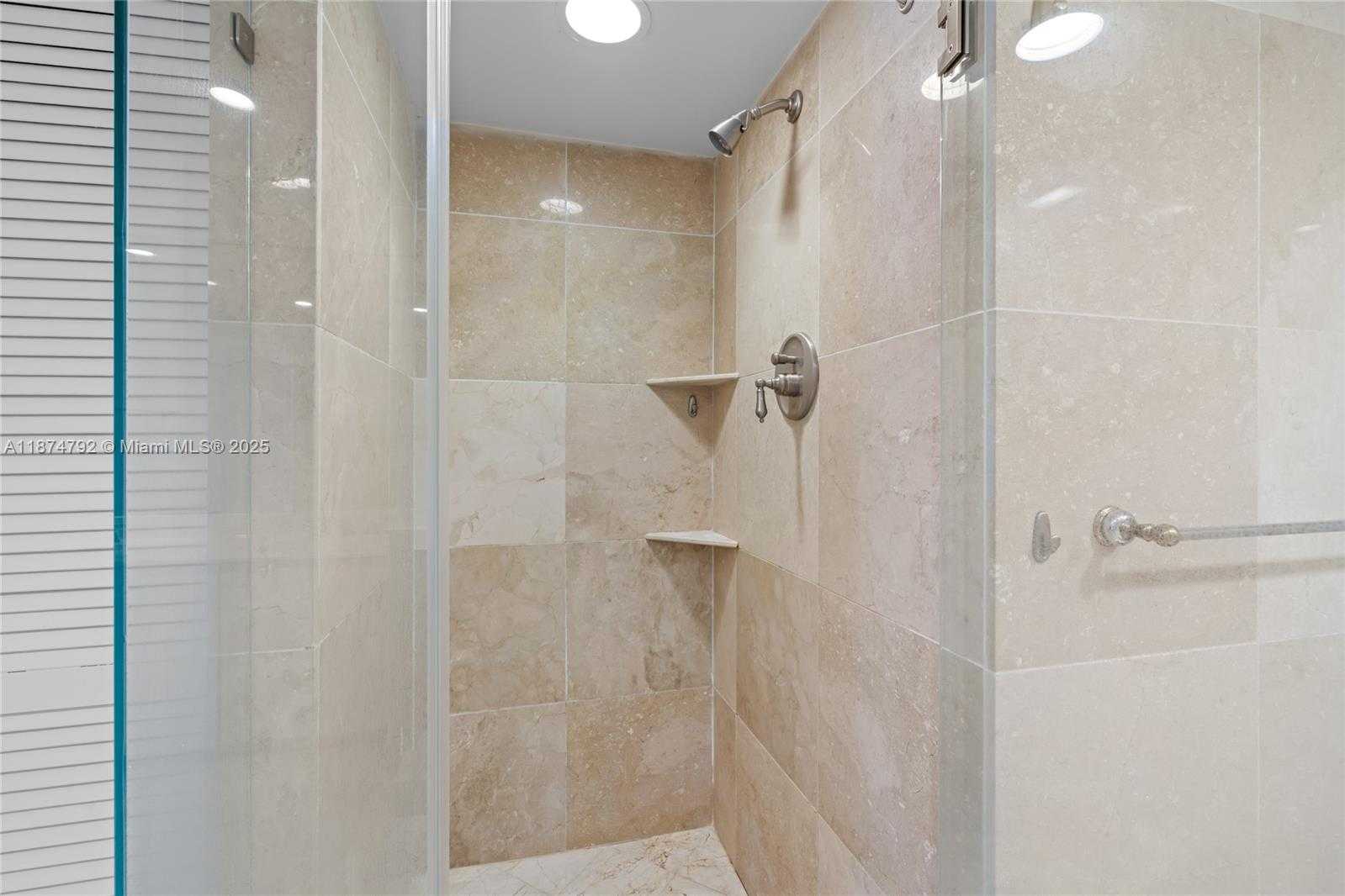 Small Image of 520 BRICKELL KEY DR #A705, Miami Number 35