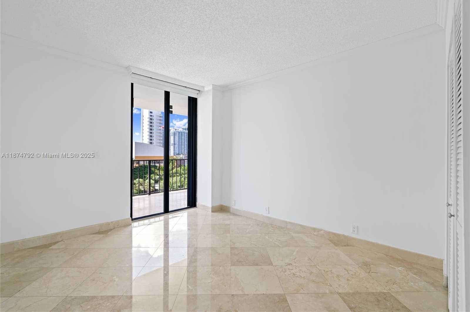 Small Image of 520 BRICKELL KEY DR #A705, Miami Number 41