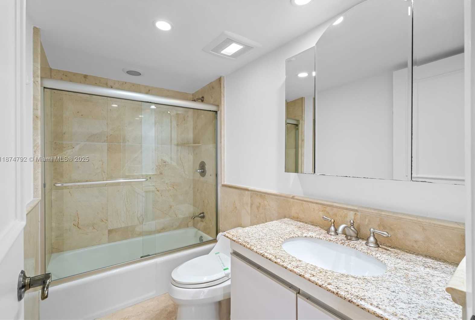 Small Image of 520 BRICKELL KEY DR #A705, Miami Number 45