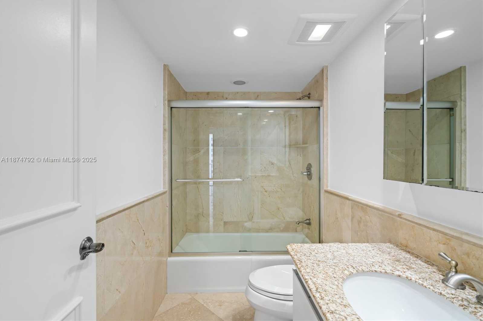 Small Image of 520 BRICKELL KEY DR #A705, Miami Number 46