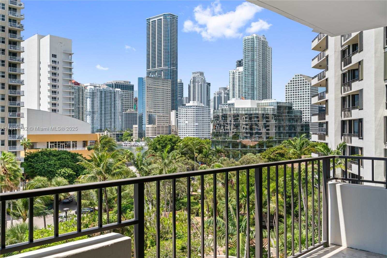 Small Image of 520 BRICKELL KEY DR #A705, Miami Number 51