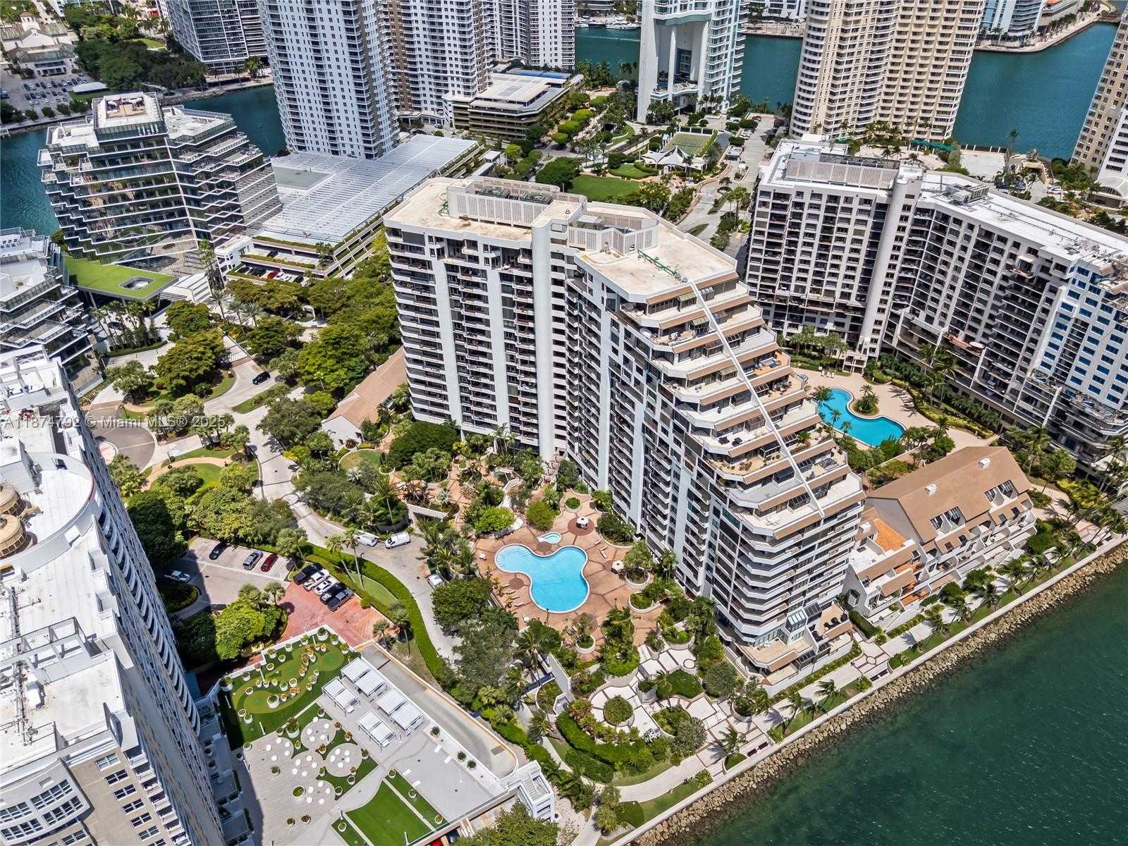 Small Image of 520 BRICKELL KEY DR #A705, Miami Number 59
